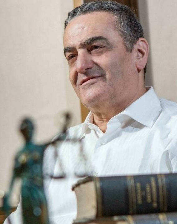Χαράλαμπος Αθανασίου
