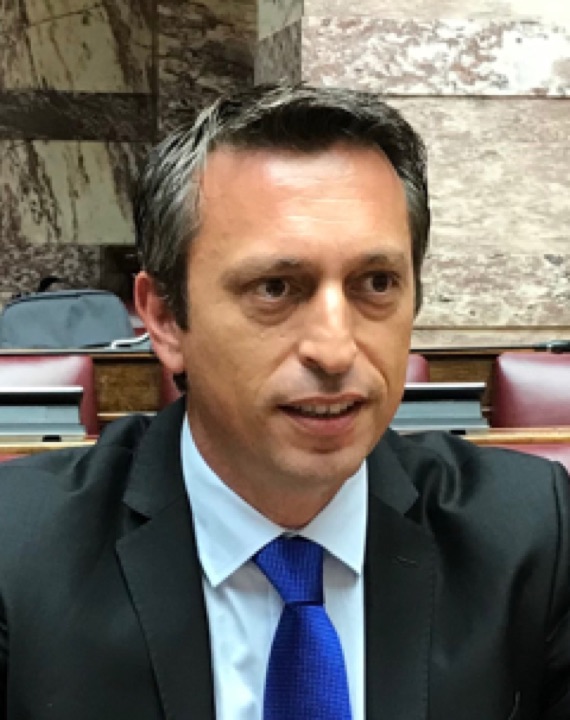 Περικλής Μαντάς