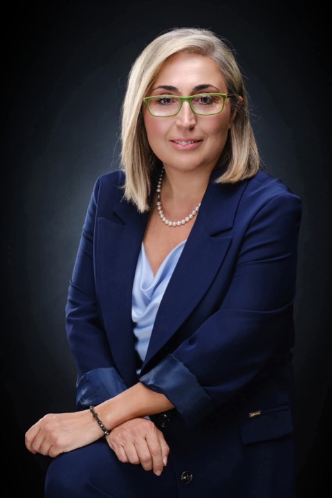 Στέλλα Αραμπατζή